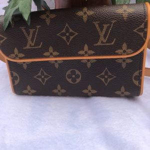 Louis Vuitton Florentine pochette with belt